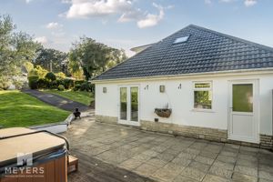 Side Aspect- click for photo gallery